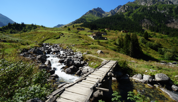 Elevit Yaylası Zilkale Palovit Şelalesi Turu